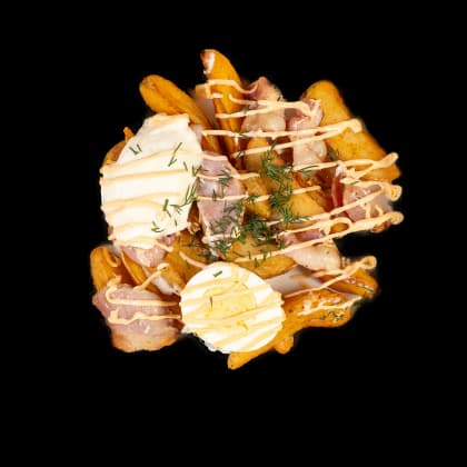 Картофель с беконом и сырным соусом