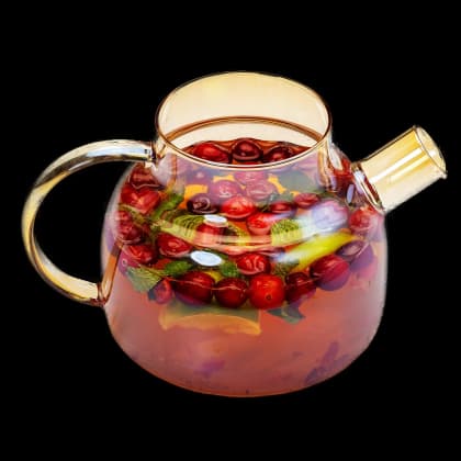 Чай с клюквой, мятой и медом